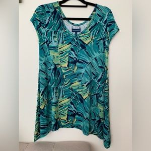 TravelSmith Leaf Print Sharkbite Tunic